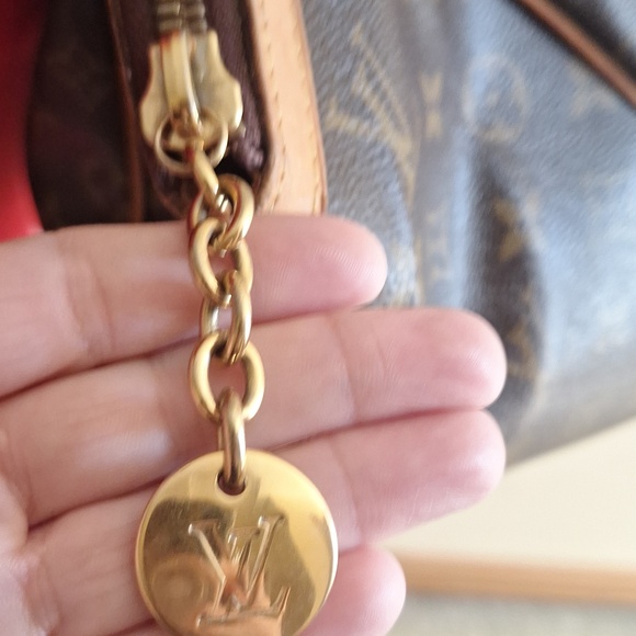 Louis Vuitton Monogram Canvas Tivoli GM Luxury - Picture 10 of 16